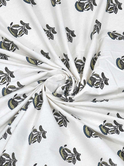 100% Pure Cotton Traditional Printed Bedsheet for Double Bed King Size Bedsheet with 2 Pillow Covers