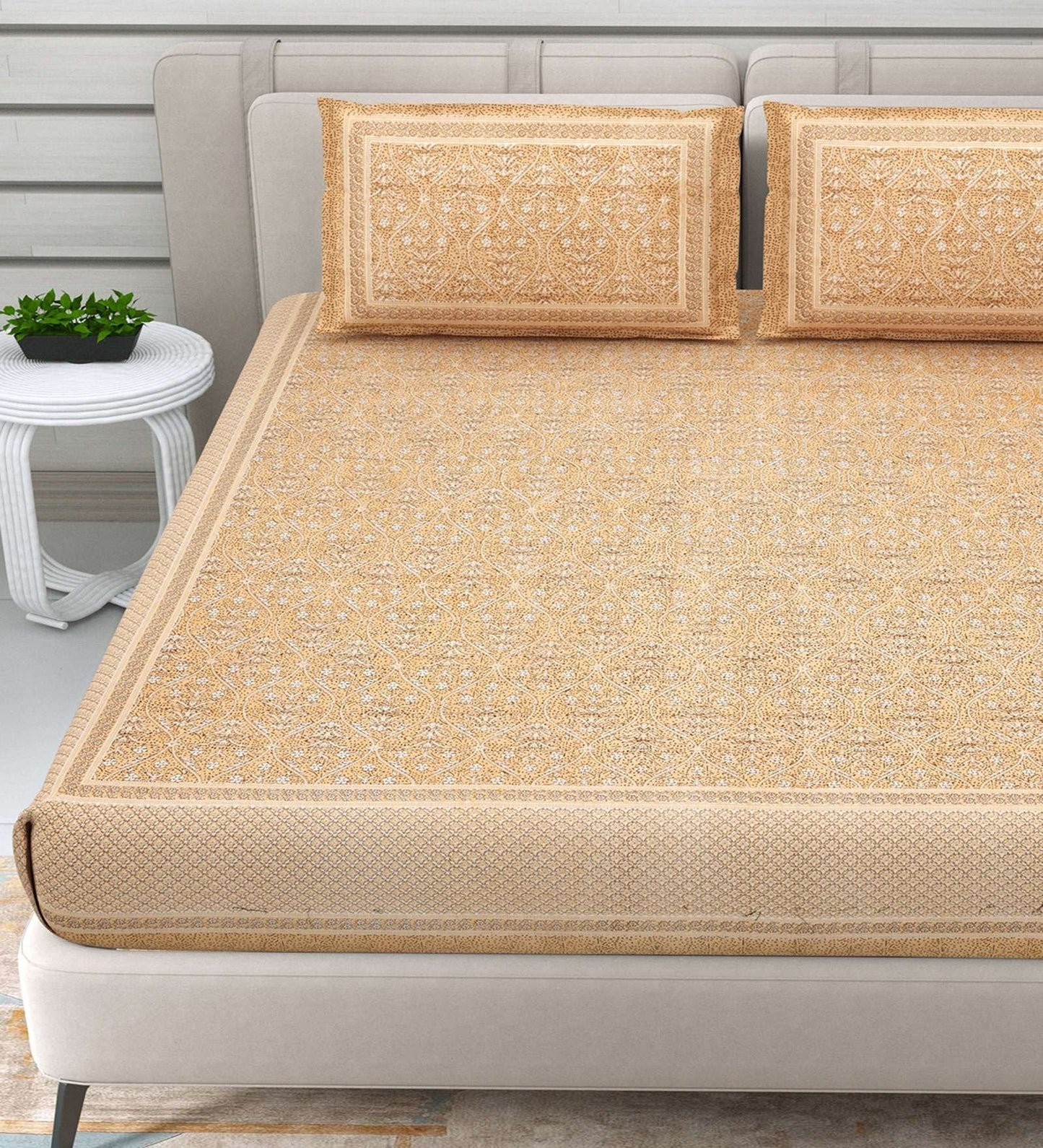 100% Pure Cotton Traditional Printed Bedsheet for Double Bed King Size Bedsheet with 2 Pillow Covers