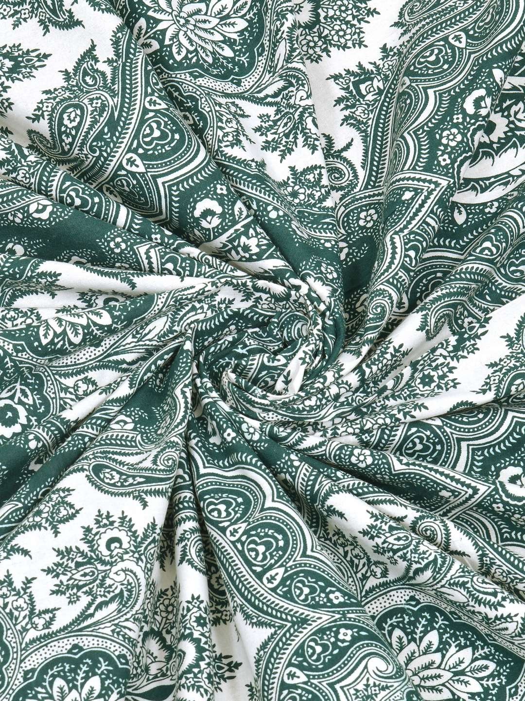 100% Pure Cotton Traditional Printed Bedsheet for Double Bed King Size Bedsheet with 2 Pillow Covers