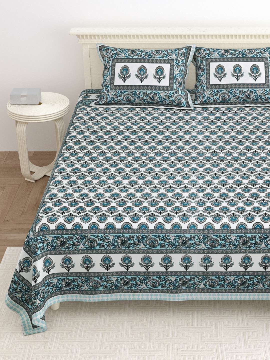 100% Pure Cotton Traditional Printed Bedsheet for Double Bed King Size Bedsheet with 2 Pillow Covers