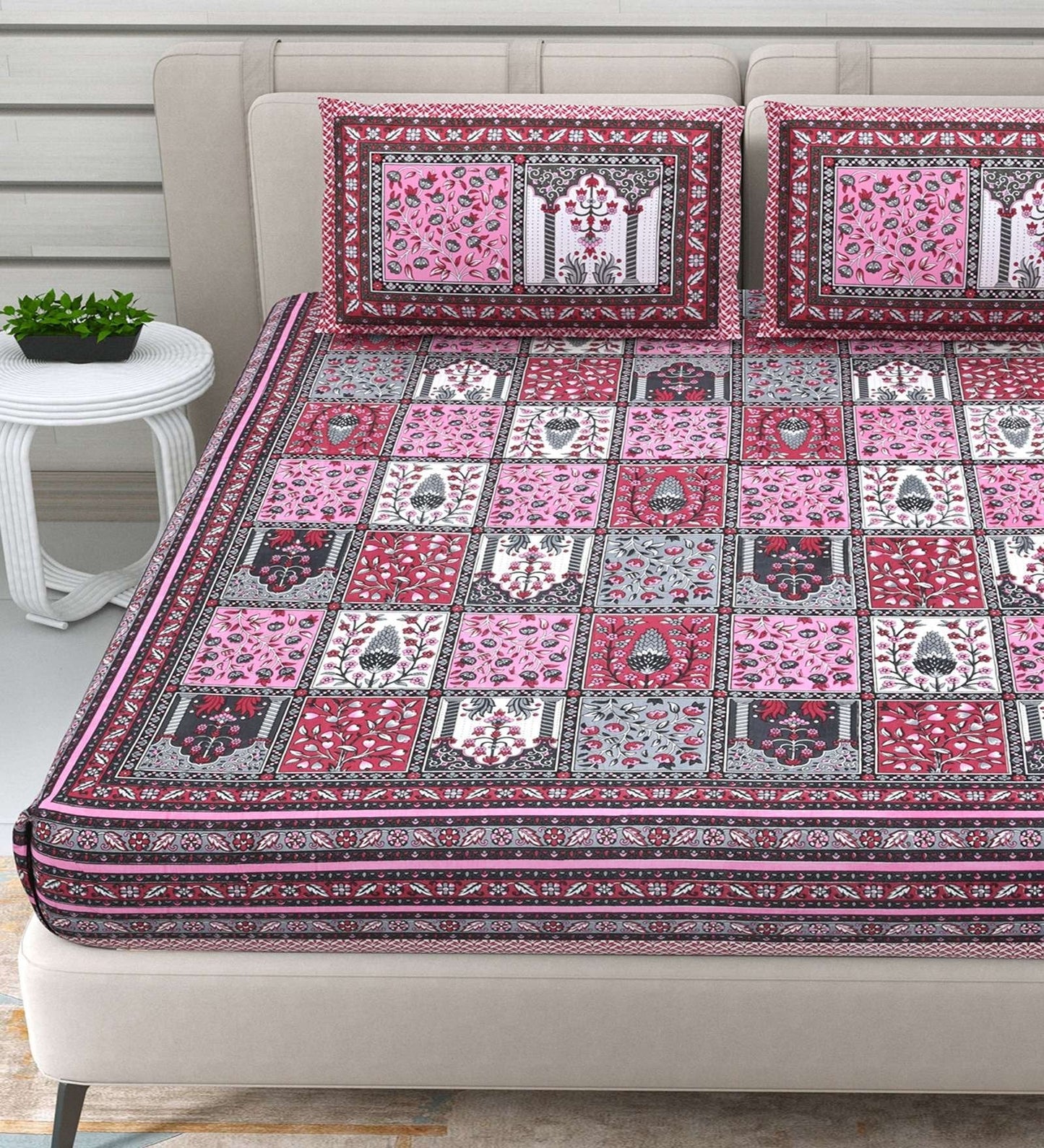 100% Pure Cotton Traditional Printed Bedsheet for Double Bed King Size Bedsheet with 2 Pillow Covers