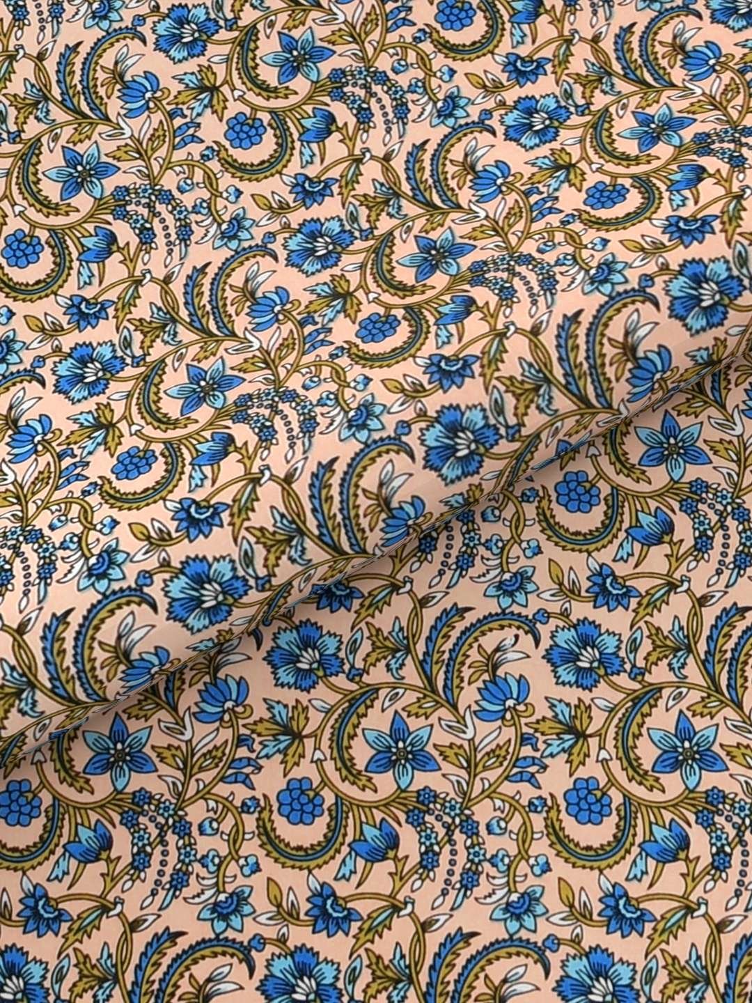 100% Pure Cotton Traditional Printed Bedsheet for Double Bed King Size Bedsheet with 2 Pillow Covers