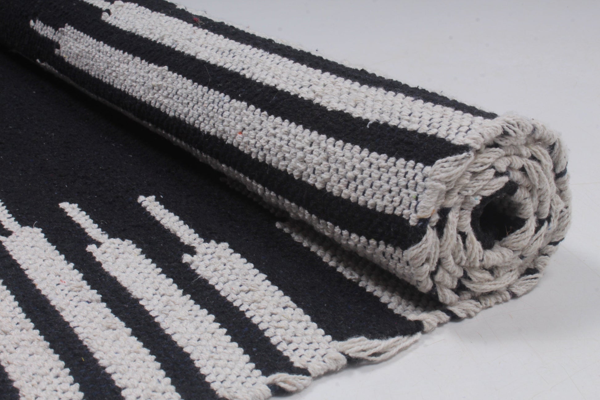 Shramdaan Black Yoga Mate with White Stripes