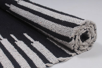 Shramdaan Black Yoga Mate with White Stripes