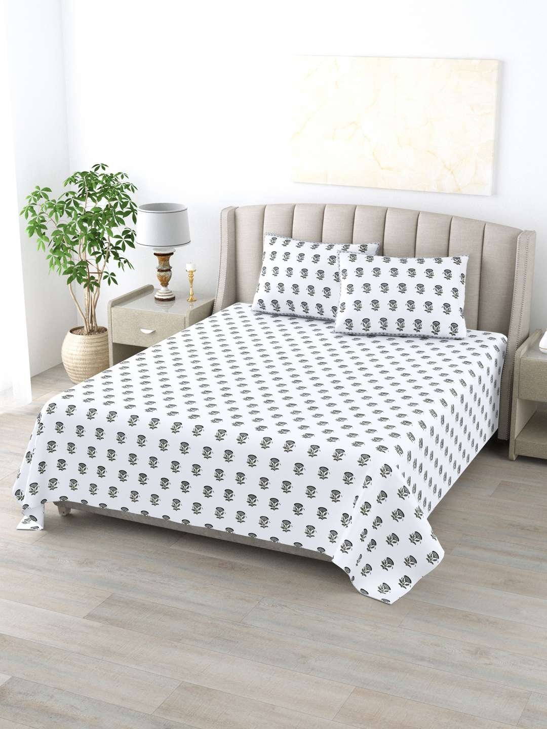 100% Pure Cotton Traditional Printed Bedsheet for Double Bed King Size Bedsheet with 2 Pillow Covers