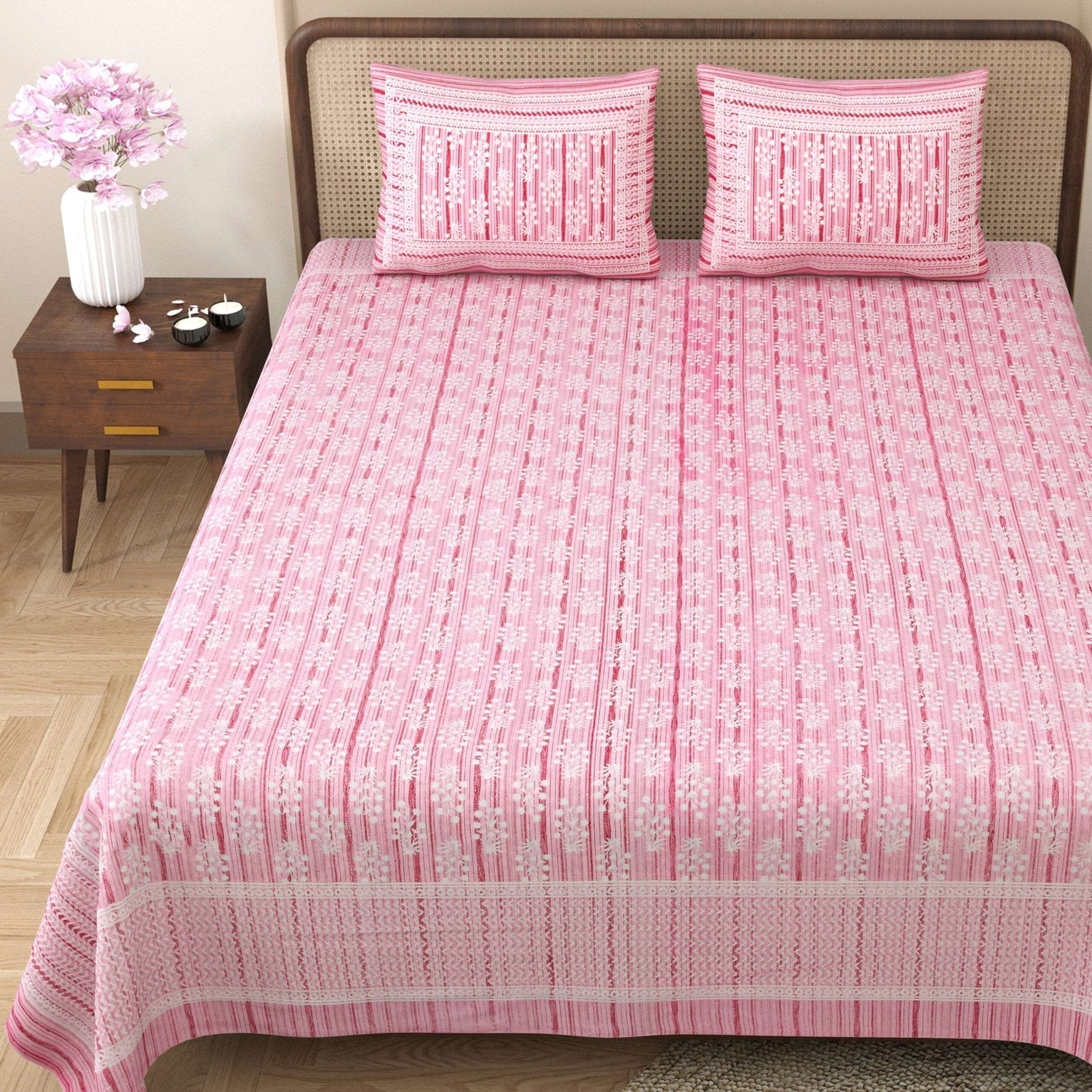 100% Pure Cotton Traditional Printed Bedsheet for Double Bed King Size Bedsheet with 2 Pillow Covers