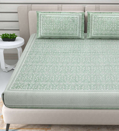 100% Pure Cotton Traditional Printed Bedsheet for Double Bed King Size Bedsheet with 2 Pillow Covers