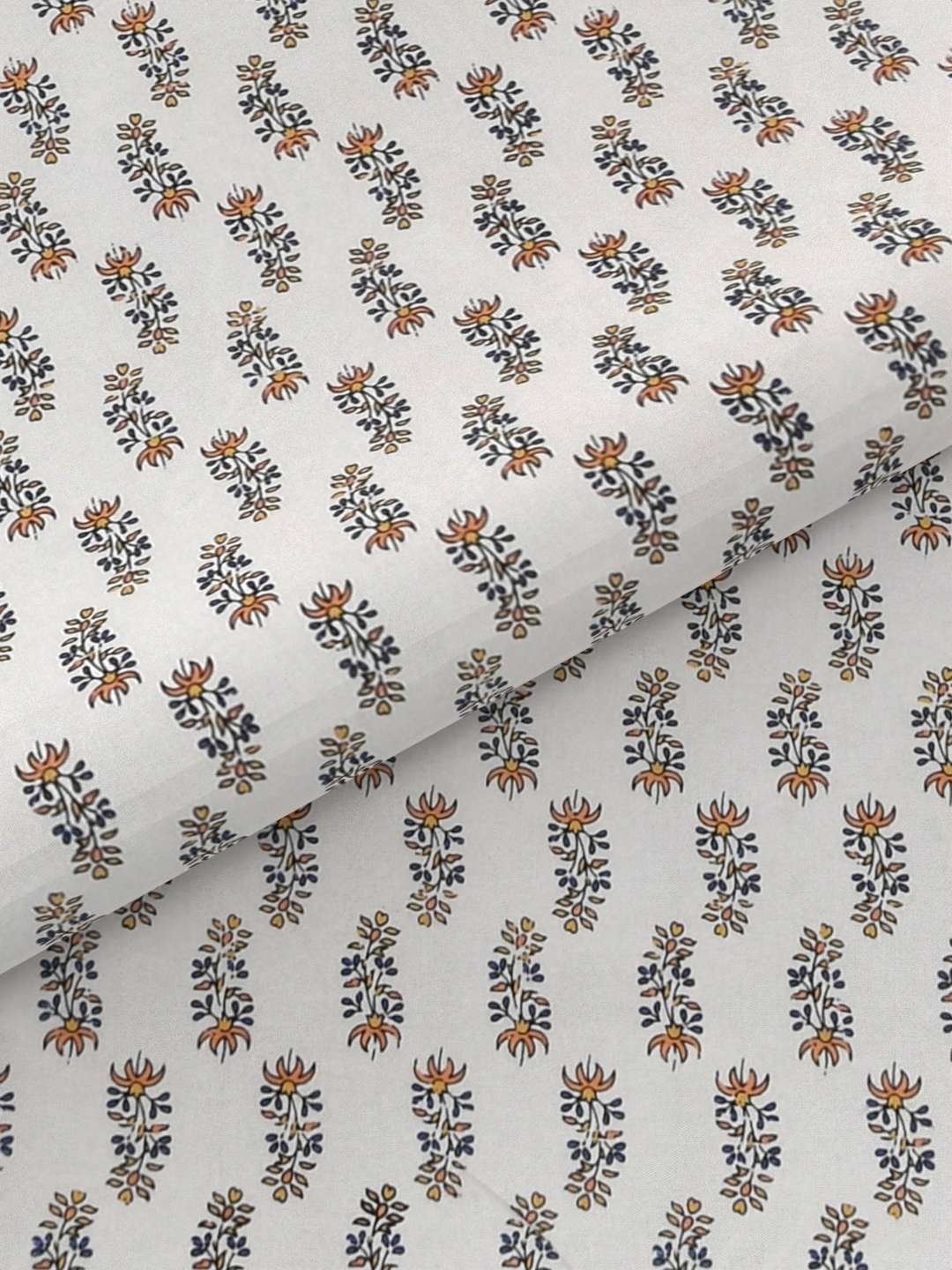 100% Pure Cotton Traditional Printed Bedsheet for Double Bed King Size Bedsheet with 2 Pillow Covers