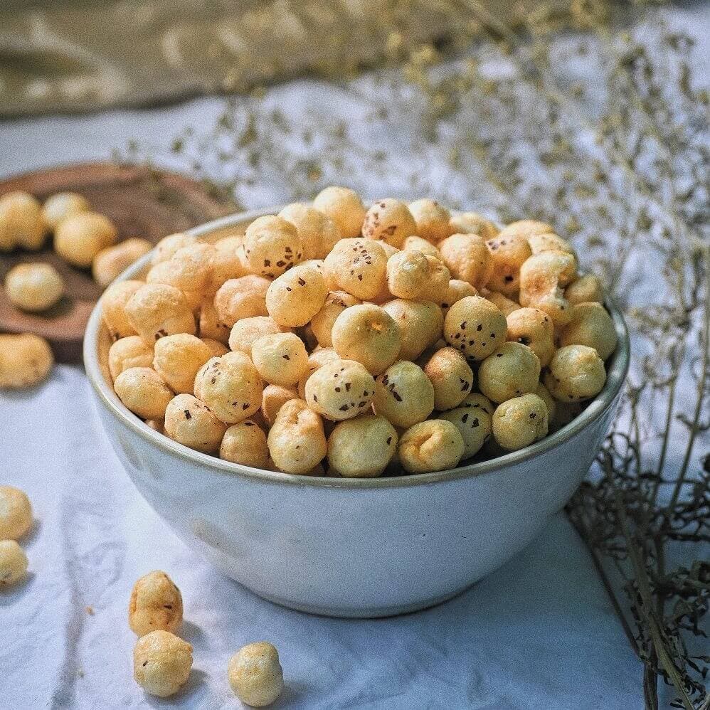 Salt 'n' Pepper Fox Nuts