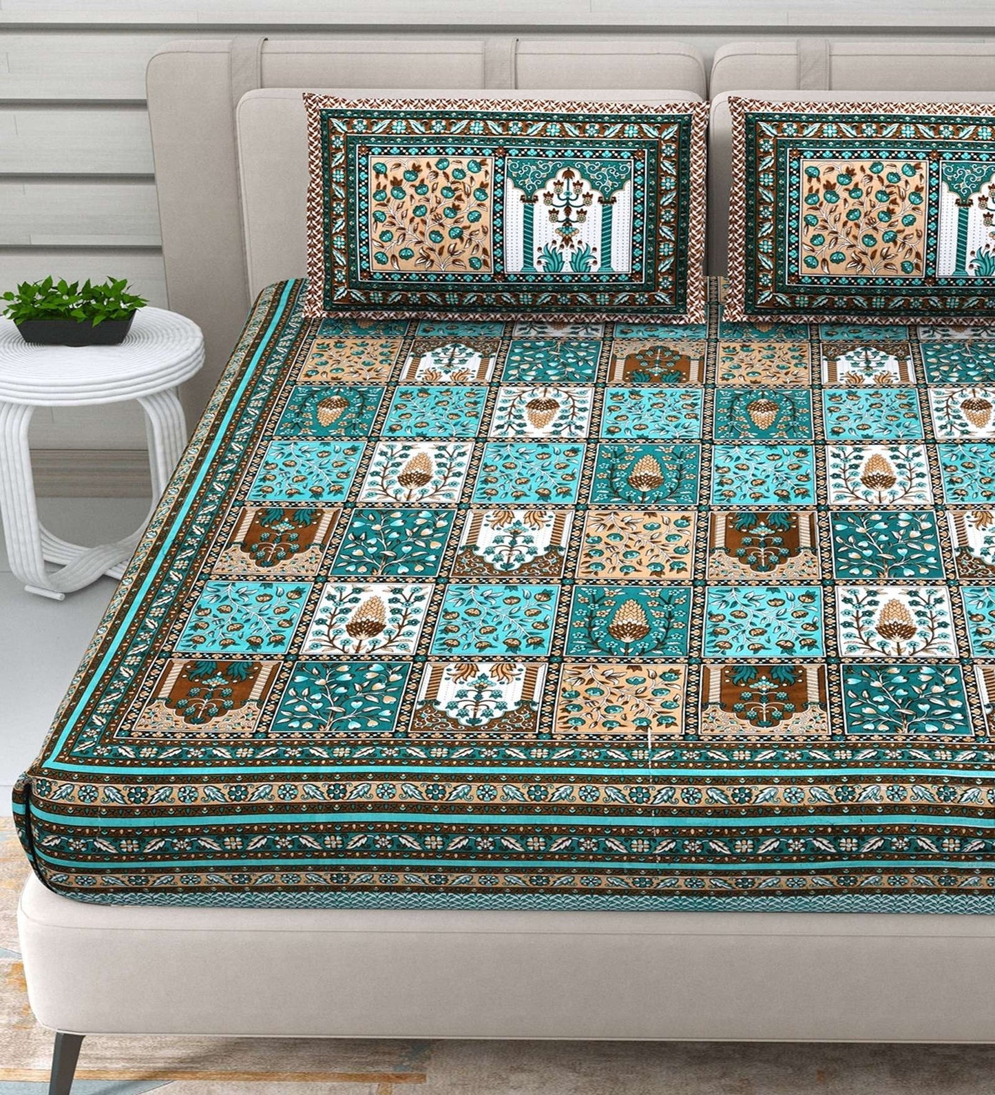 100% Pure Cotton Traditional Printed Bedsheet for Double Bed King Size Bedsheet with 2 Pillow Covers