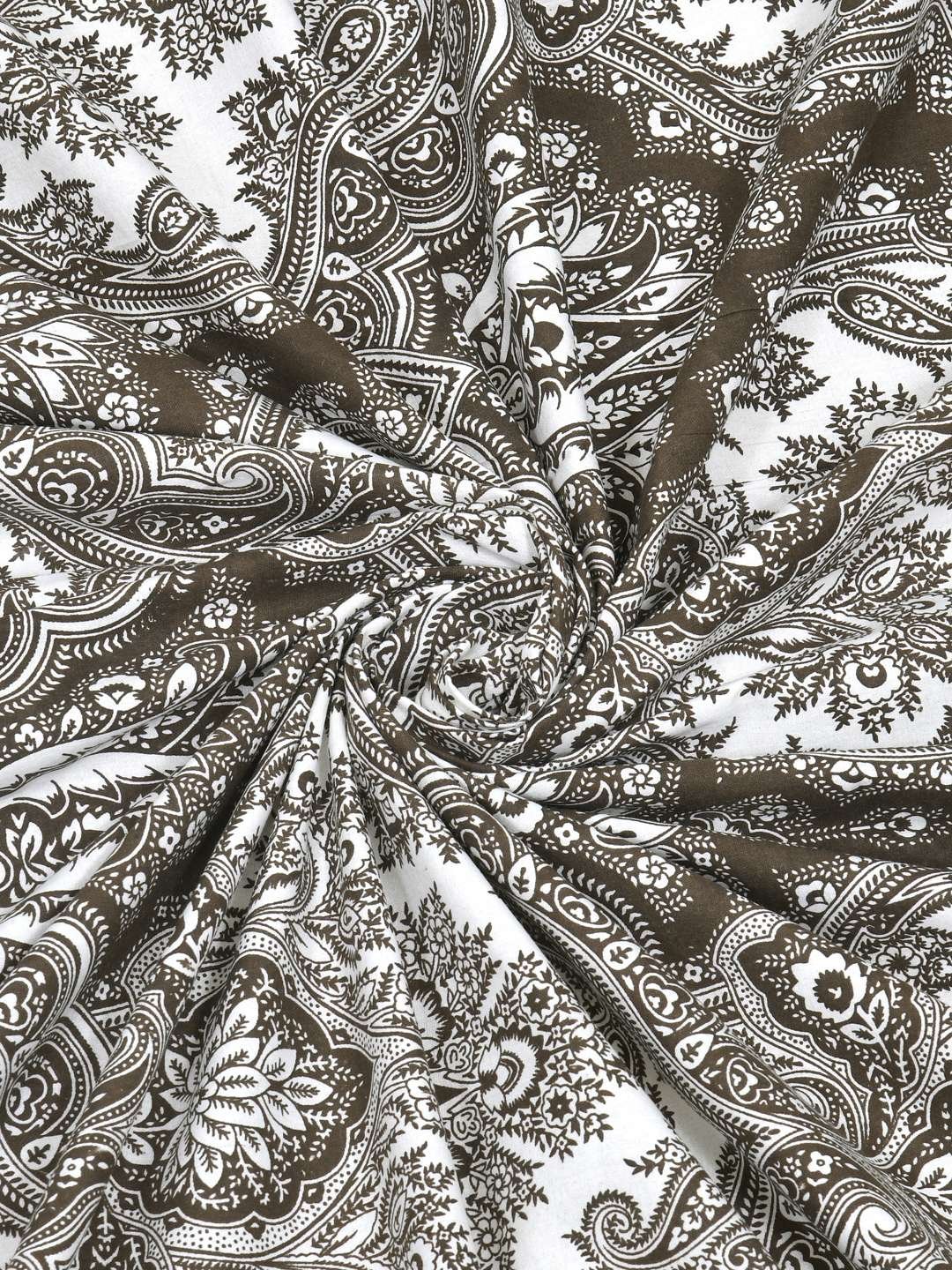 100% Pure Cotton Traditional Printed Bedsheet for Double Bed King Size Bedsheet with 2 Pillow Covers