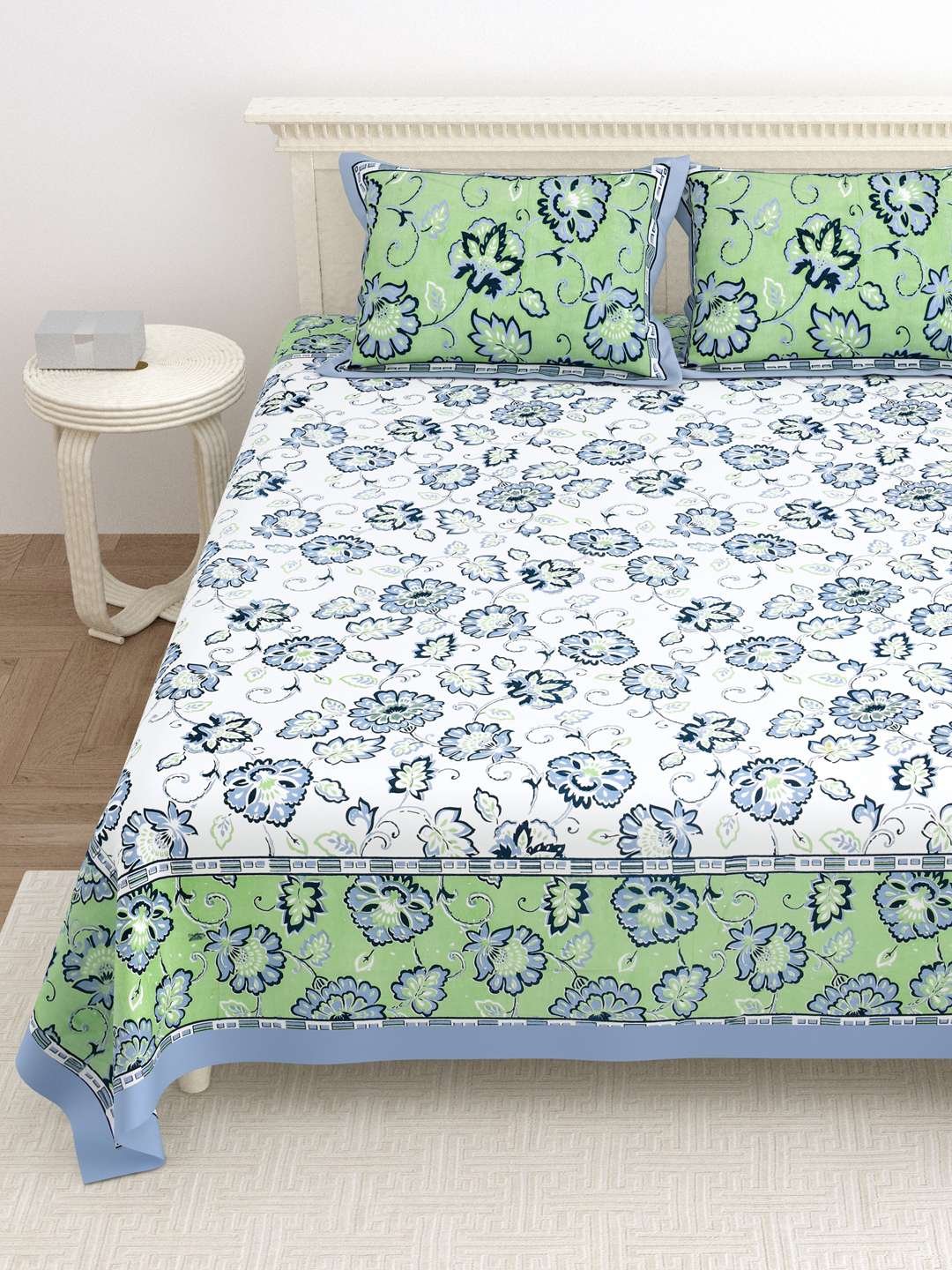 100% Pure Cotton Traditional Printed Bedsheet for Double Bed King Size Bedsheet with 2 Pillow Covers