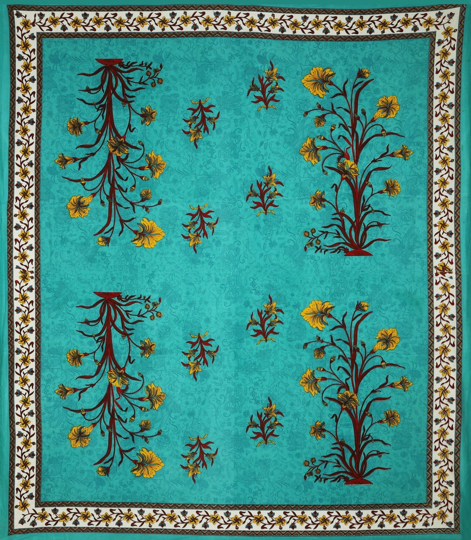 100% Pure Cotton Traditional Printed Bedsheet for Double Bed King Size Bedsheet with 2 Pillow Covers