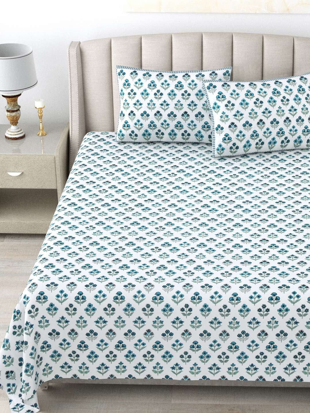 100% Pure Cotton Traditional Printed Bedsheet for Double Bed King Size Bedsheet with 2 Pillow Covers