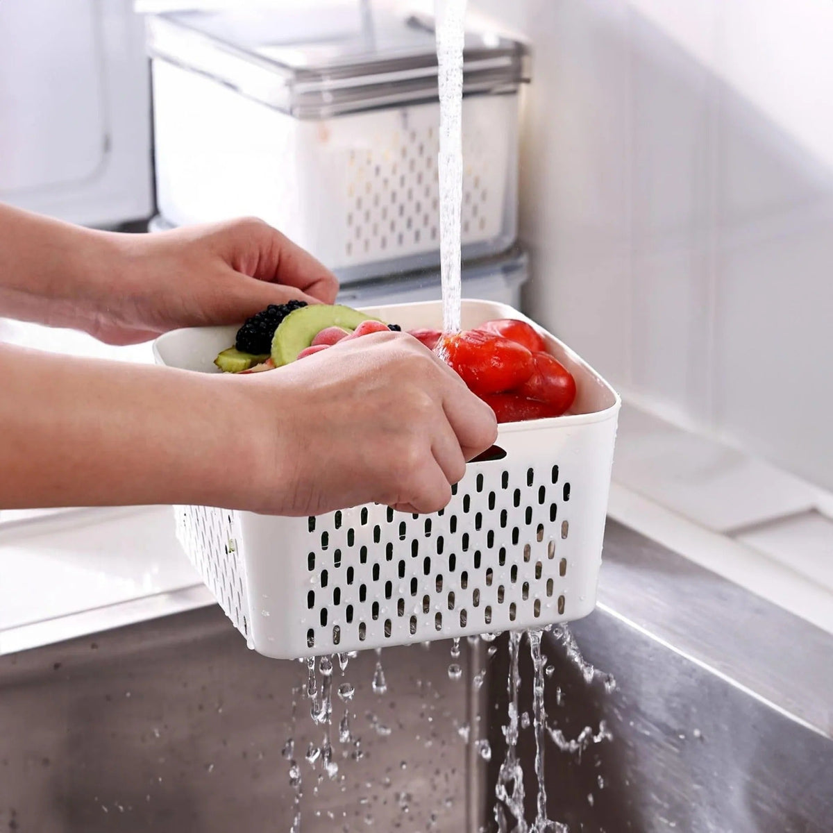 Homestic Pack of 3 Fridge Food Containers | Vegetable Fruit Boxes | Handheld Strainer Basket | Transparent