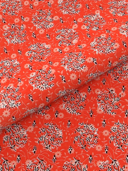 100% Pure Cotton Traditional Printed Bedsheet for Double Bed King Size Bedsheet with 2 Pillow Covers