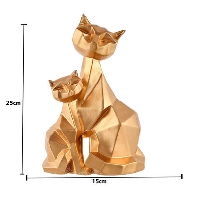 Handcrafted polyresin Cat Family