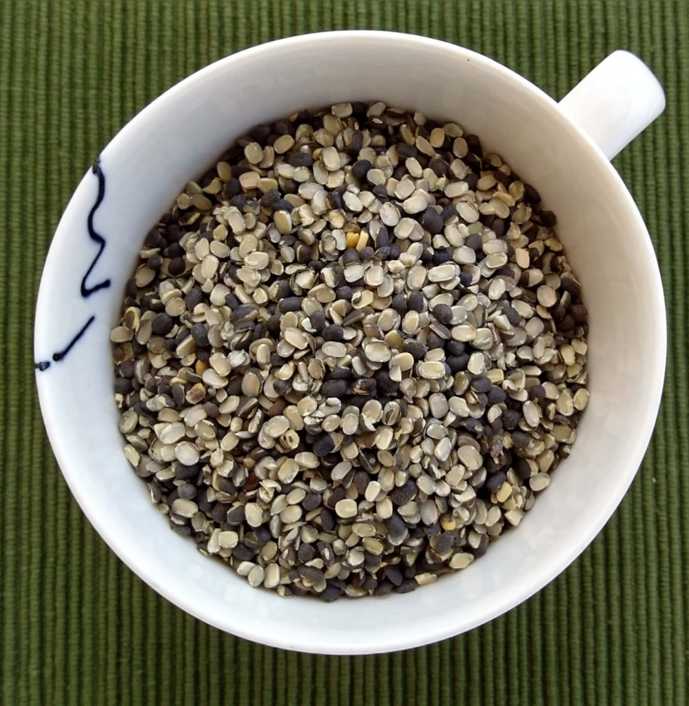 Urad Dal With Skin (Split)
