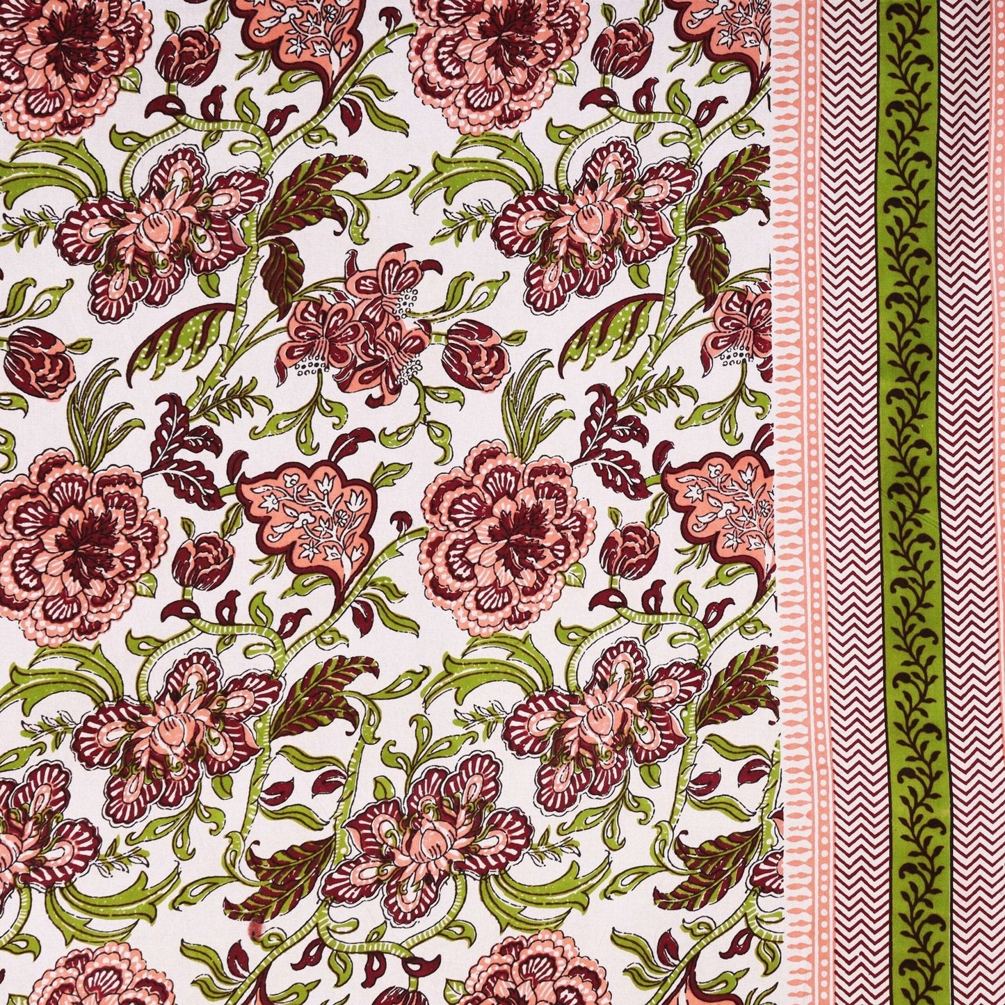 100% Pure Cotton Traditional Printed Bedsheet for Double Bed King Size Bedsheet with 2 Pillow Covers