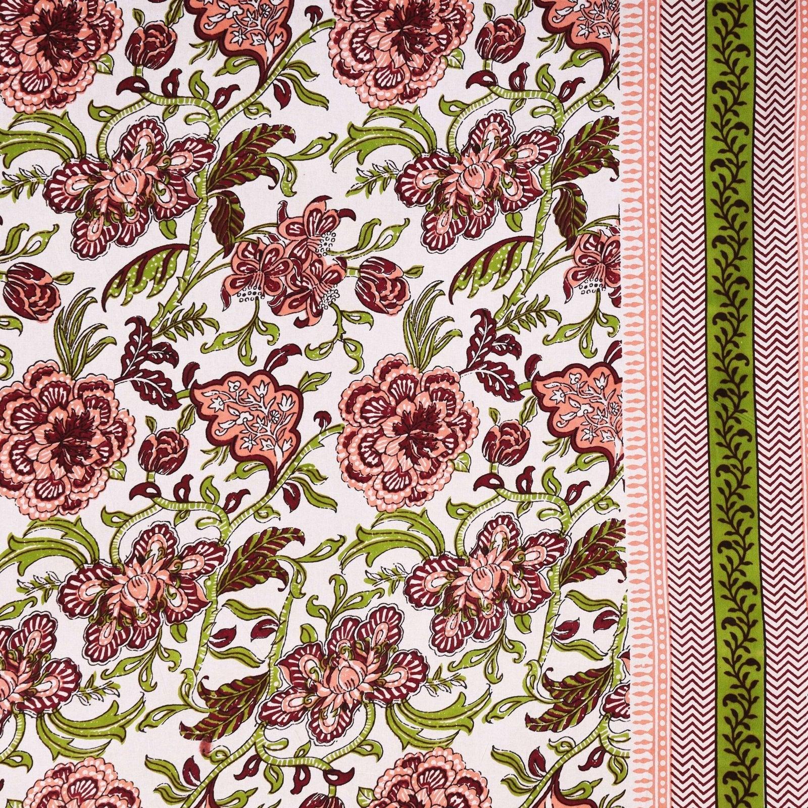 100% Pure Cotton Traditional Printed Bedsheet for Double Bed King Size Bedsheet with 2 Pillow Covers
