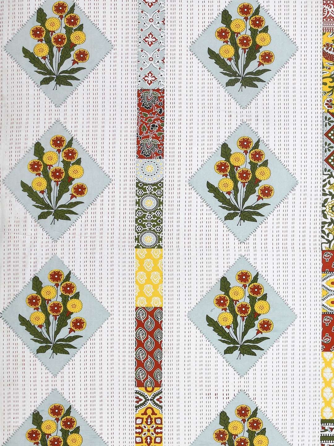 100% Pure Cotton Traditional Printed Bedsheet for Double Bed King Size Bedsheet with 2 Pillow Covers
