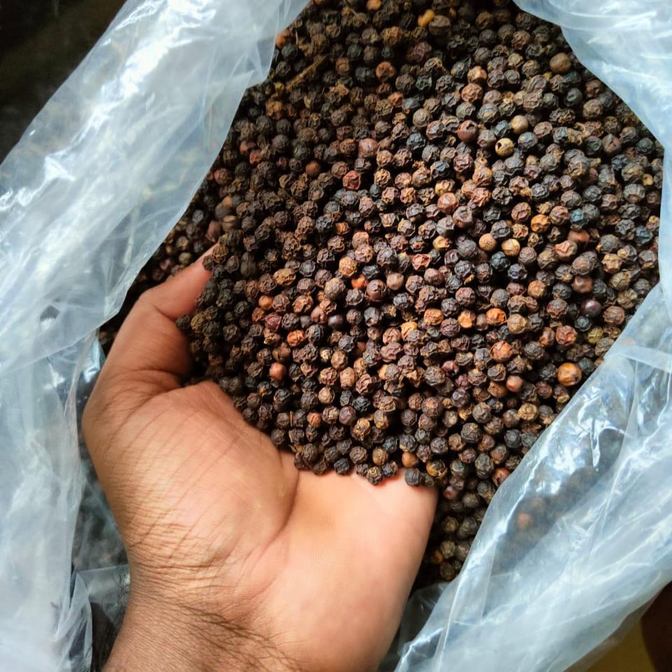 Tellicherry Black Pepper Bold (GI Tagged)