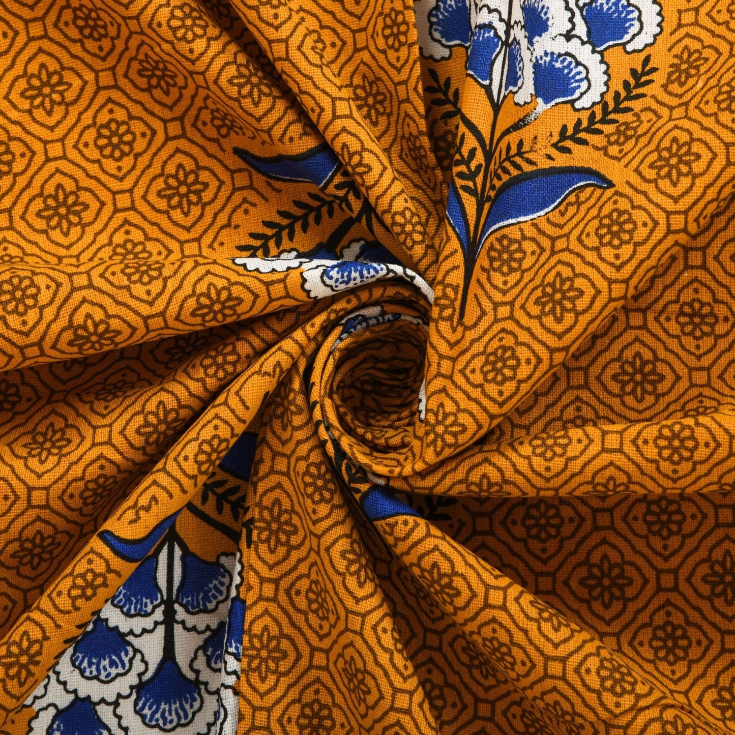 100% Pure Cotton Traditional Printed Bedsheet for Double Bed King Size Bedsheet with 2 Pillow Covers