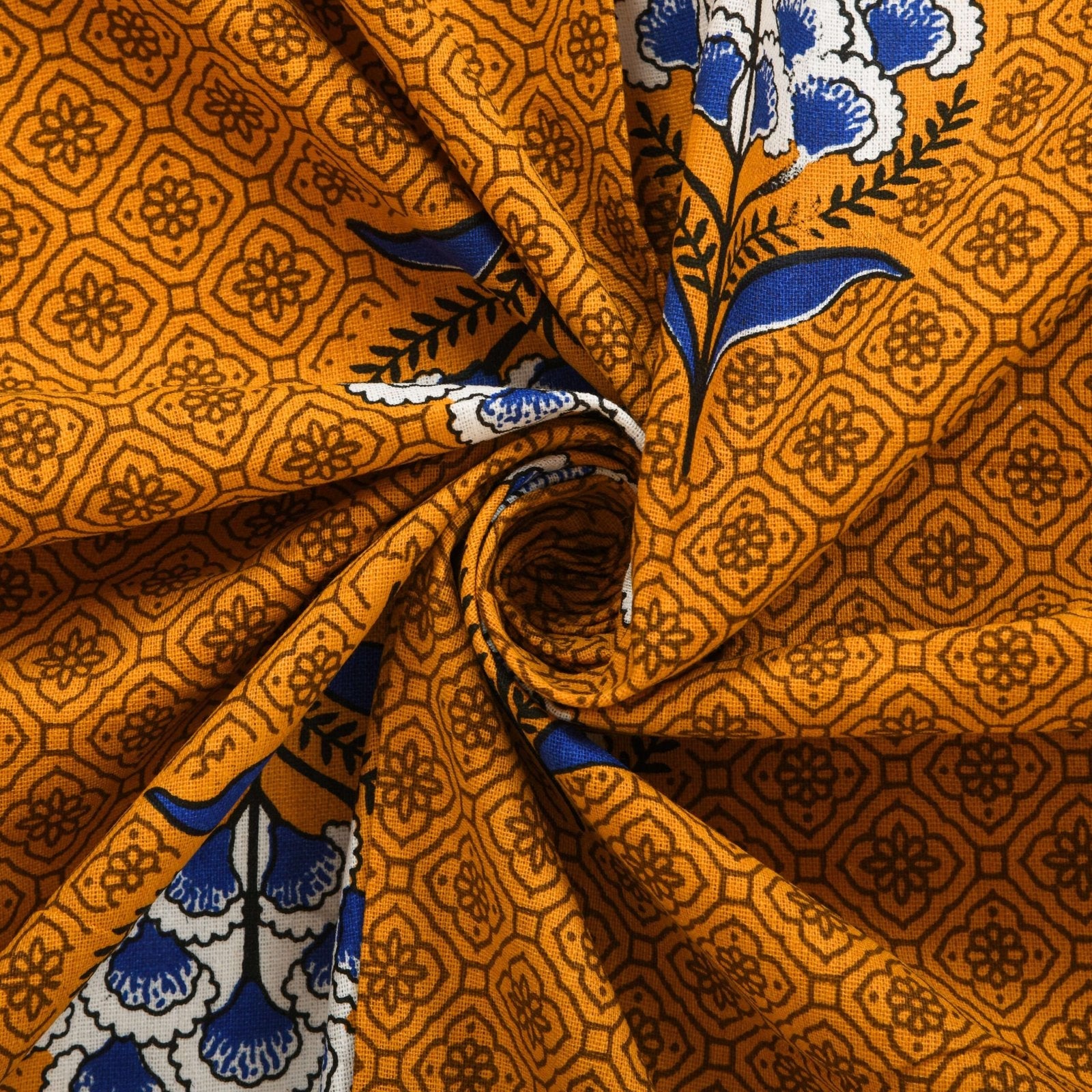 100% Pure Cotton Traditional Printed Bedsheet for Double Bed King Size Bedsheet with 2 Pillow Covers
