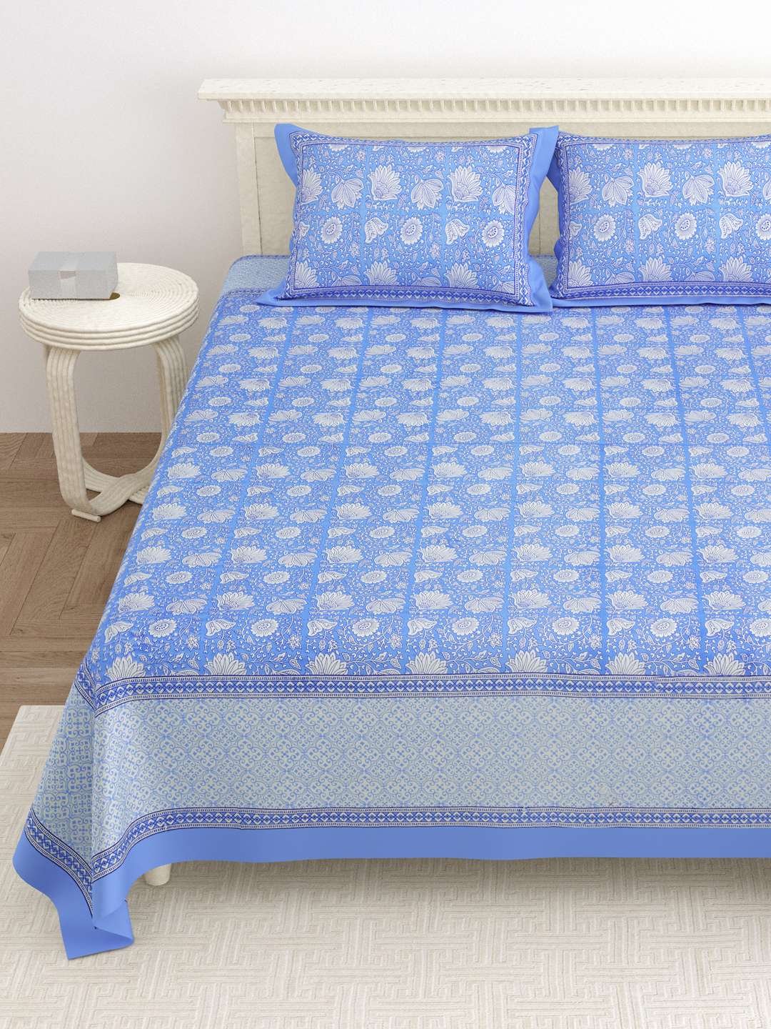 100% Pure Cotton Traditional Printed Bedsheet for Double Bed King Size Bedsheet with 2 Pillow Covers