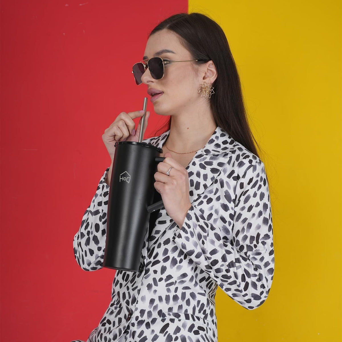 House of Quirk 1200ML Tumbler with Handle and 2 Straw Flip Lid - Black