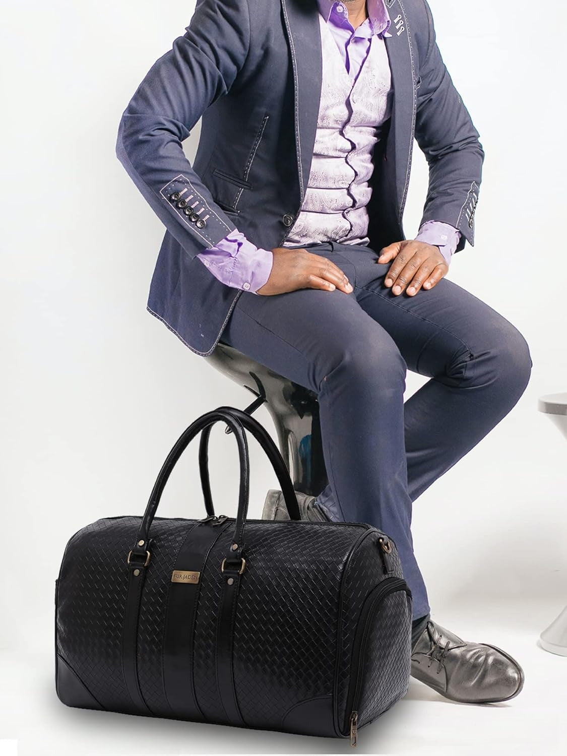 Fur Jaden Weekender Duffle Bag with Shoe Pocket for Travel for Men and Women Made of Textured Leatherette with Attachable Shoulder Strap Cabin Bag