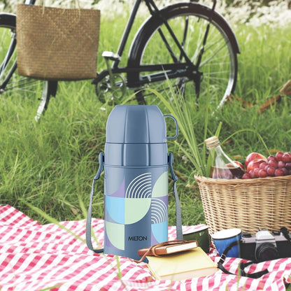Milton Eiffel 500 Vacuum Insulated Thermos Flask with Strap to Carry, 480 ml