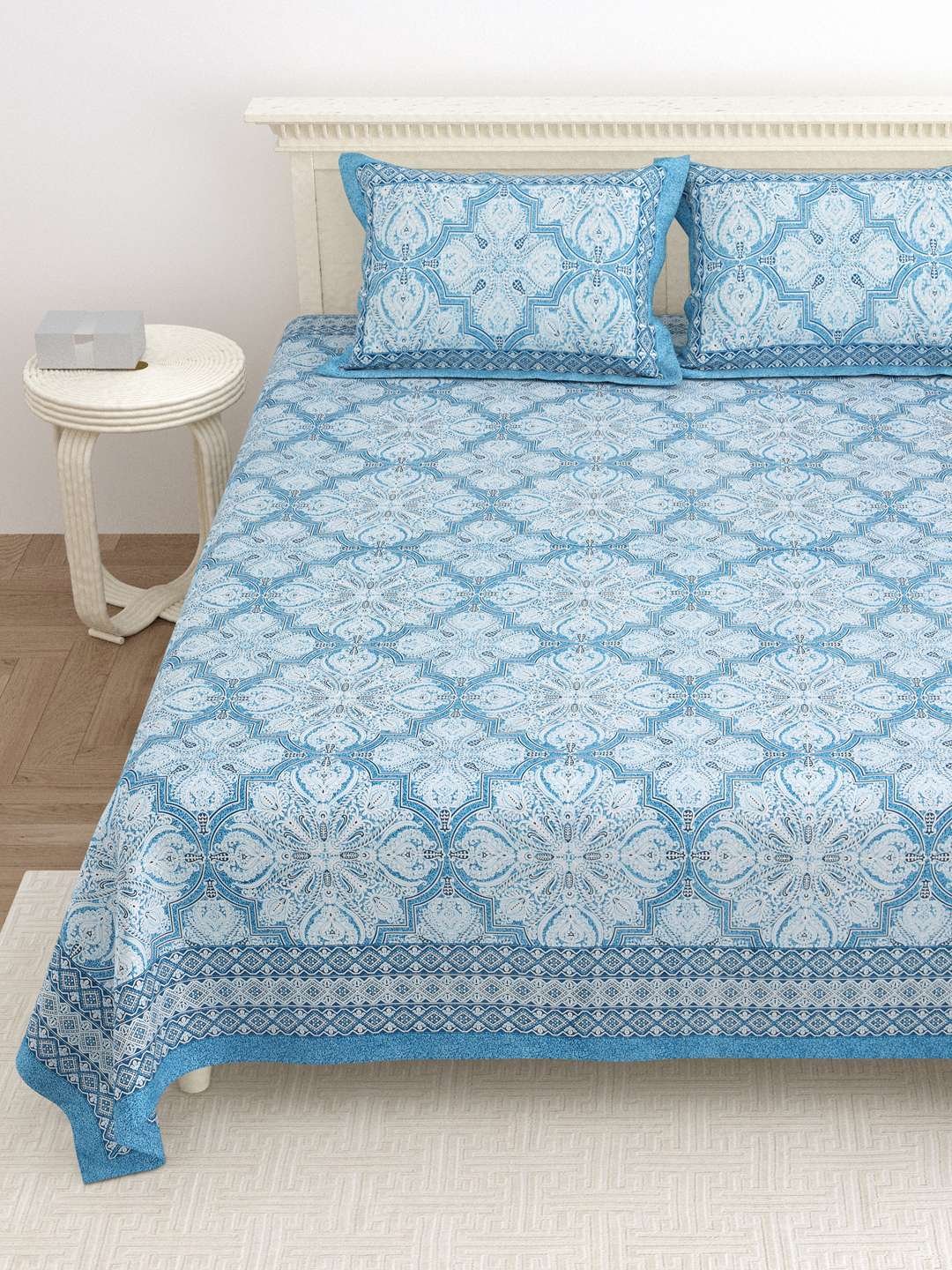 100% Pure Cotton Traditional Printed Bedsheet for Double Bed King Size Bedsheet with 2 Pillow Covers