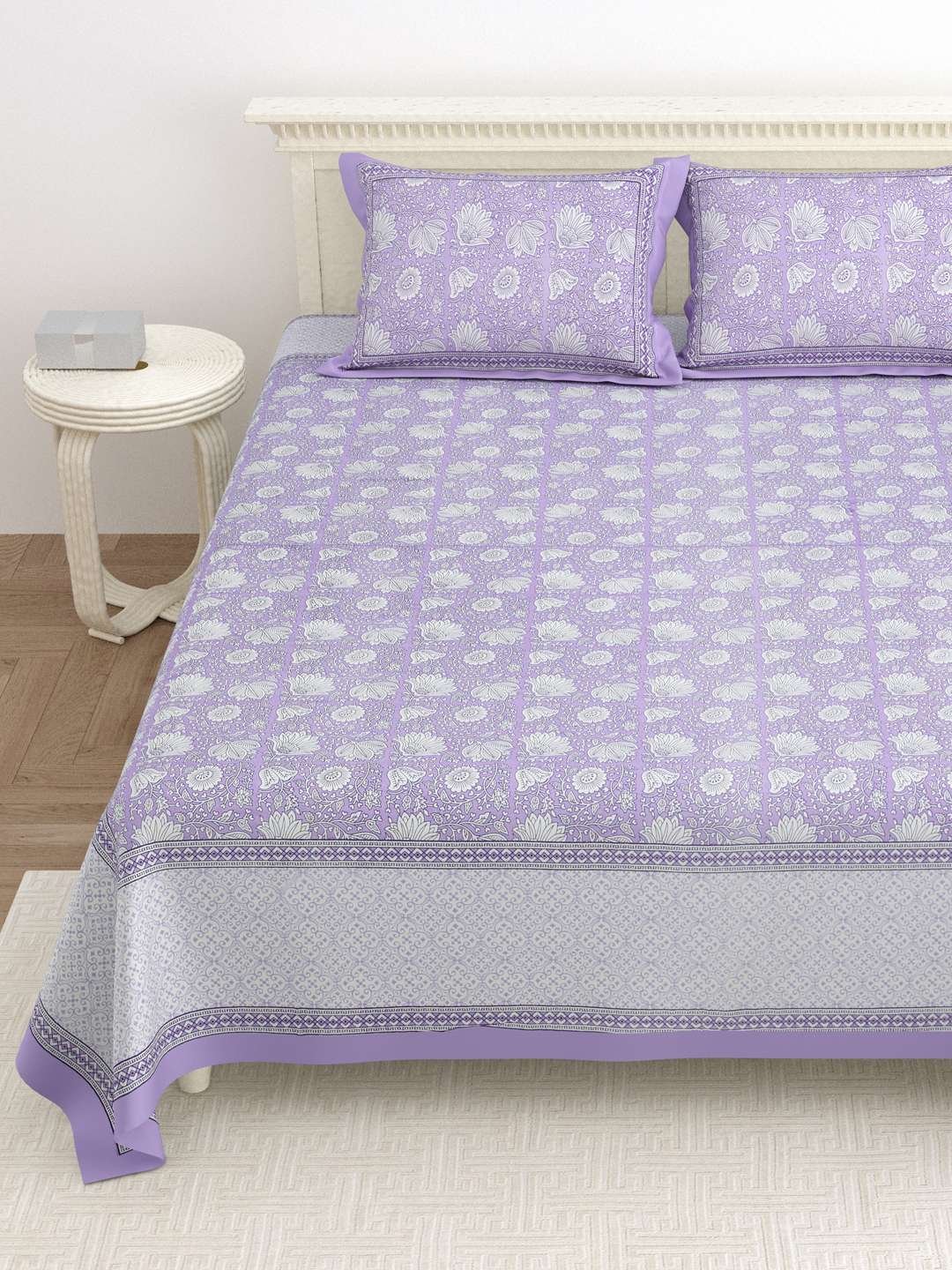 100% Pure Cotton Traditional Printed Bedsheet for Double Bed King Size Bedsheet with 2 Pillow Covers