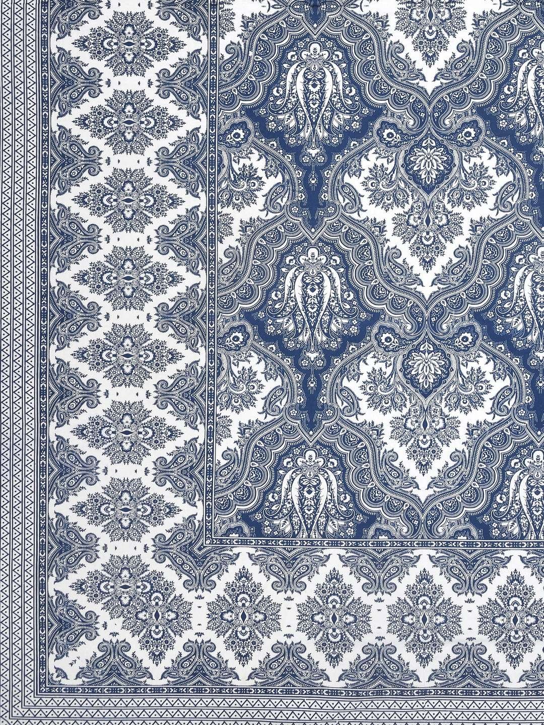 100% Pure Cotton Traditional Printed Bedsheet for Double Bed King Size Bedsheet with 2 Pillow Covers