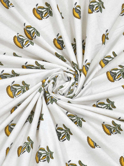 100% Pure Cotton Traditional Printed Bedsheet for Double Bed King Size Bedsheet with 2 Pillow Covers