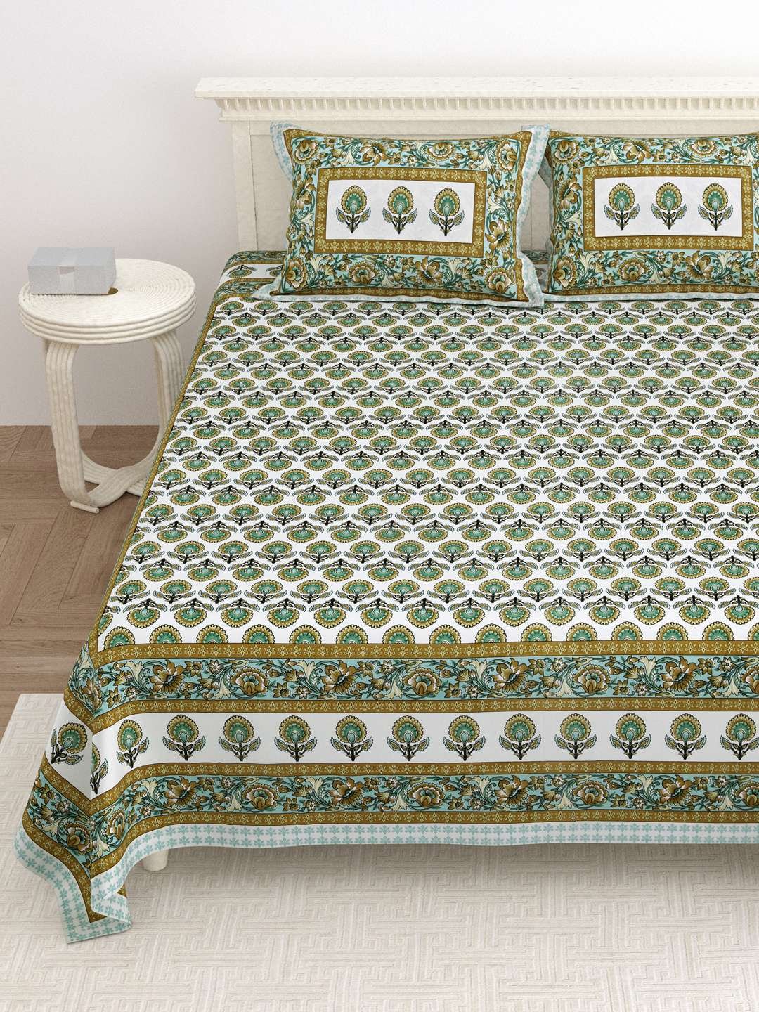 100% Pure Cotton Traditional Printed Bedsheet for Double Bed King Size Bedsheet with 2 Pillow Covers
