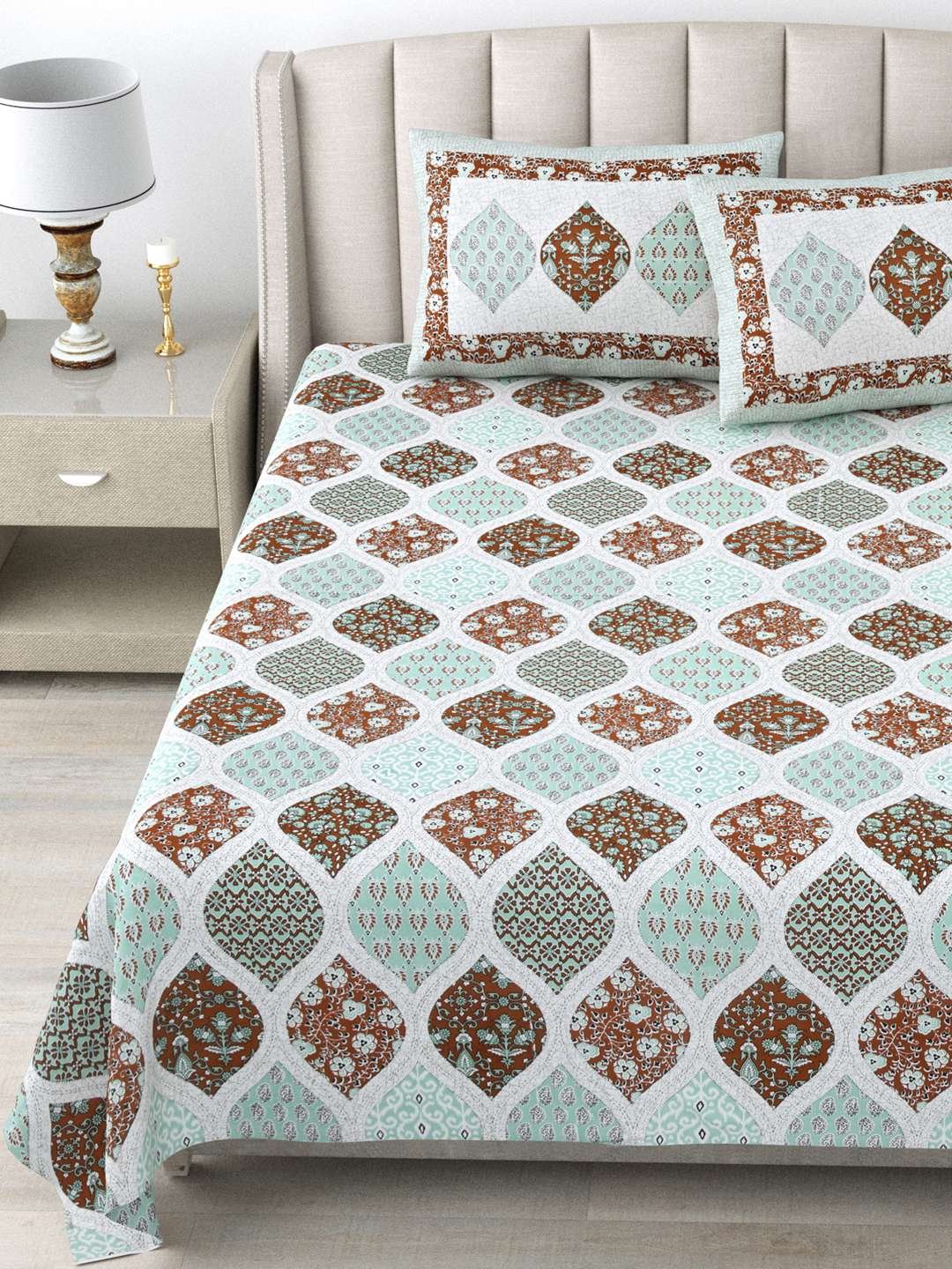 100% Pure Cotton Traditional Printed Bedsheet for Double Bed King Size Bedsheet with 2 Pillow Covers