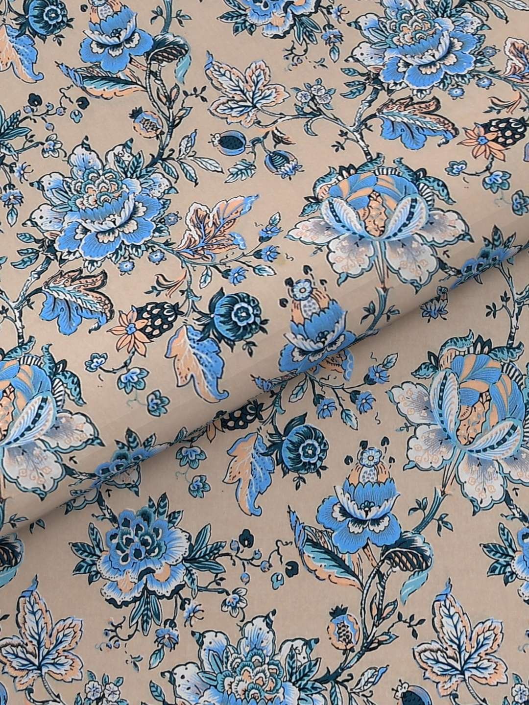 100% Pure Cotton Traditional Printed Bedsheet for Double Bed King Size Bedsheet with 2 Pillow Covers