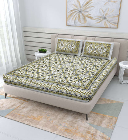 100% Pure Cotton Traditional Printed Bedsheet for Double Bed King Size Bedsheet with 2 Pillow Covers